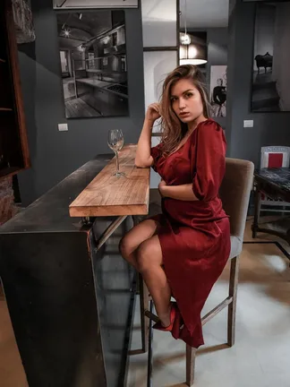 Illustrative profile photo of a sugar baby in London